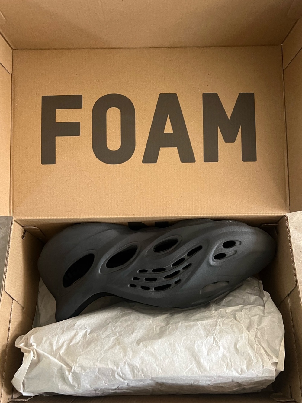 Men’s YZY Foam Runners “ONYX”